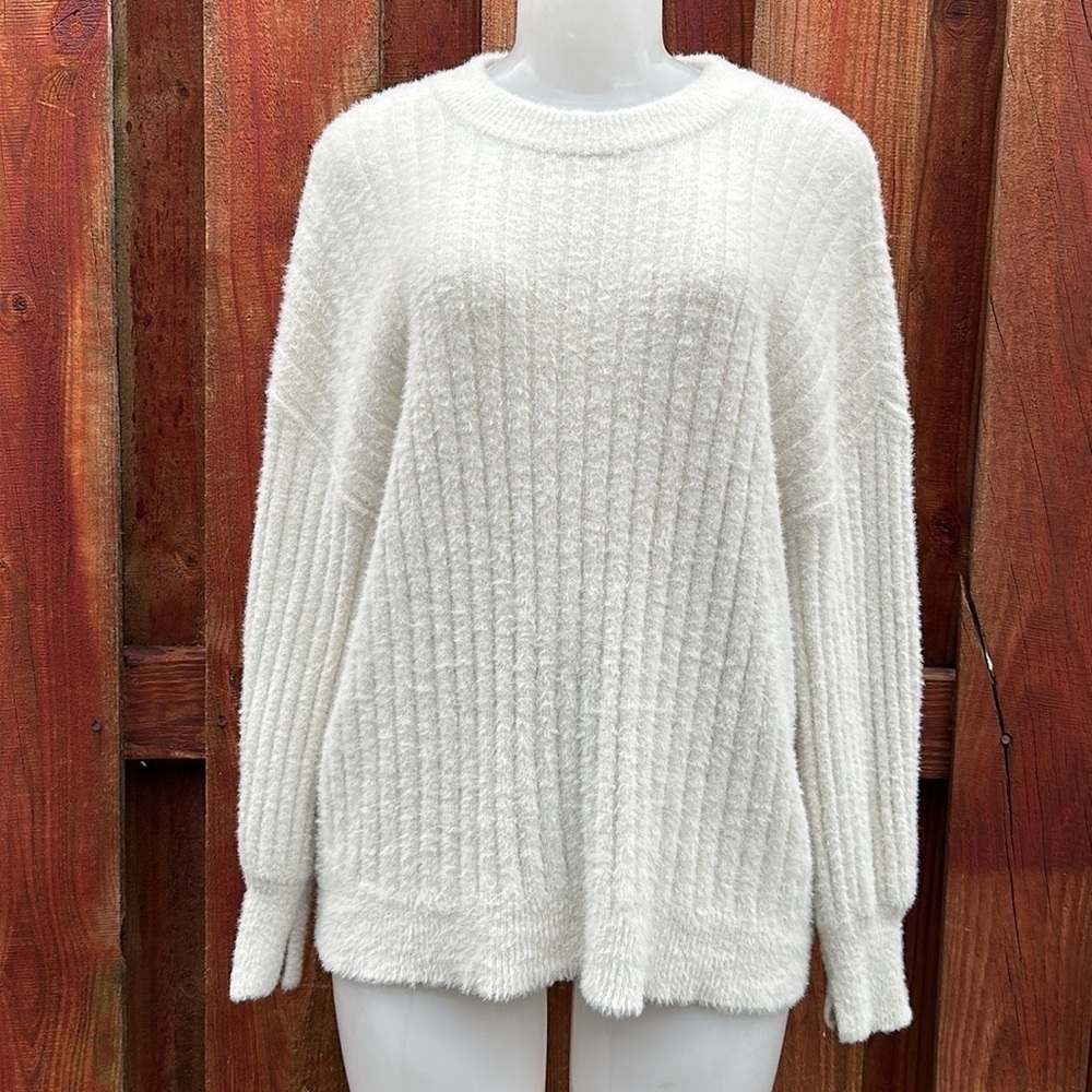 Aerie Ivory White Fuzzy Eyelash Ribbed Knit Oversized Sweater Size XS TP
